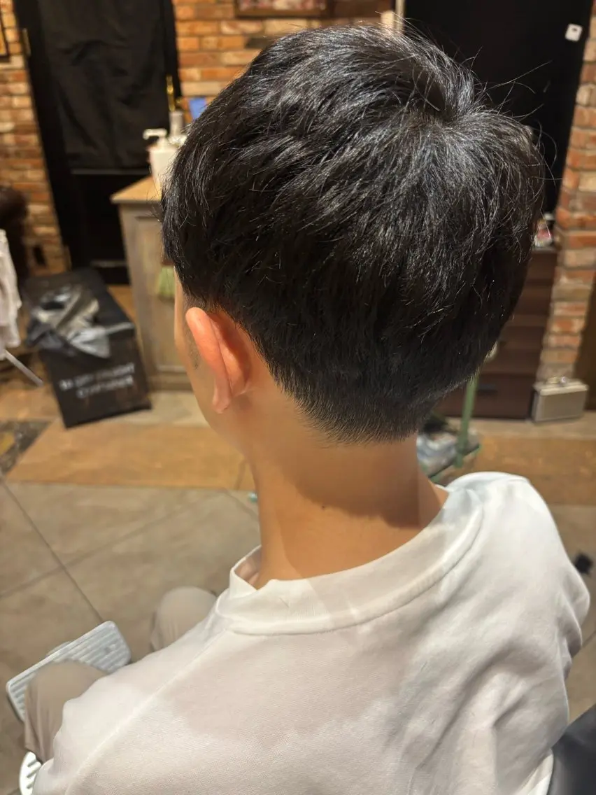 ショート メンズ メンズパーマ ツーブロック 刈り上げ 松橋 海渡のヘアスタイル