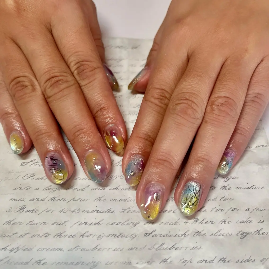 ネイル ハンドネイル li___nail 31のネイルデザイン