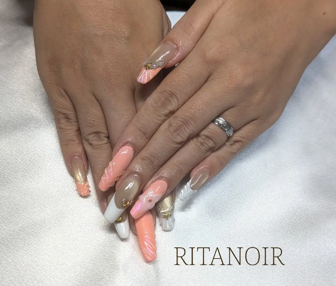 ネイル オーロラネイル フレンチネイル ジェルネイル オレンジ 夏ネイル RITA NOIRのネイルデザイン