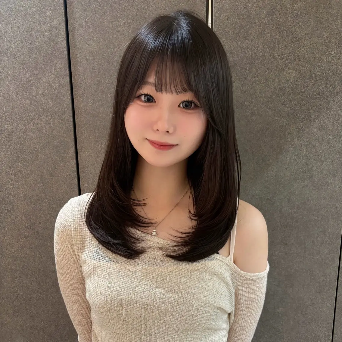 ミディアム ミディアムレイヤー レイヤーカット 🦋Lond🦋 manakaのヘアスタイル