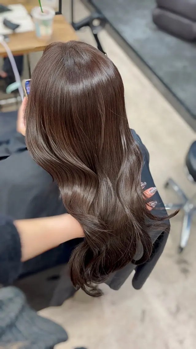 ロング カット ヘアカラー トリートメント ヘアセット クルミ🤍推し活 🎀ピンクカラーのヘアスタイル