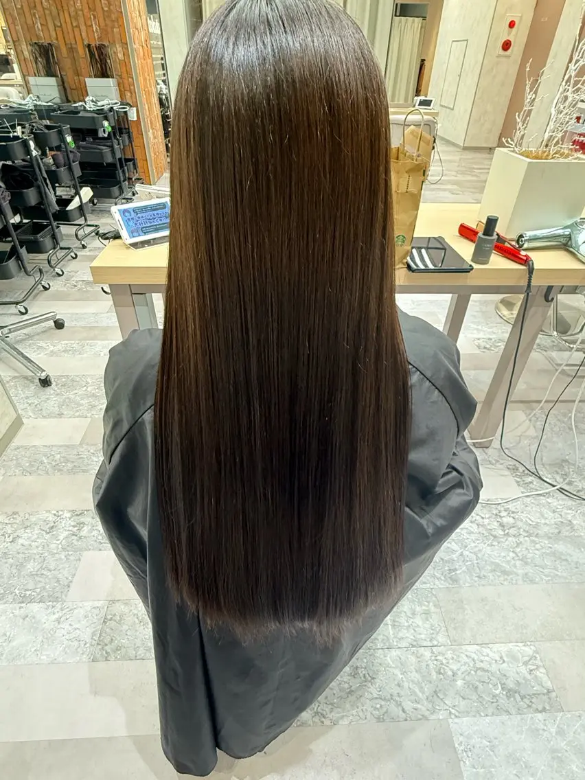 ロング 縮毛矯正 はるあ .*･｡のヘアスタイル