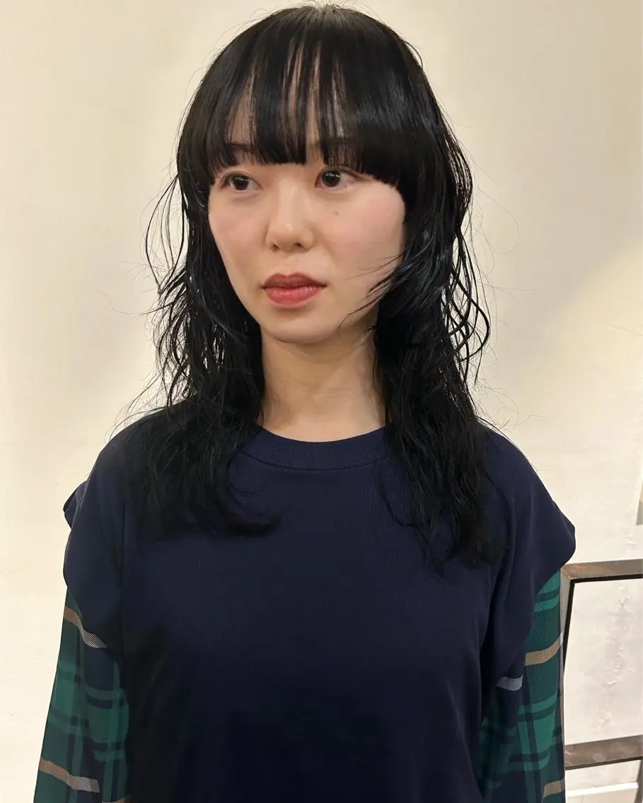 セミロング カラー パーマ セミロングパーマ レイヤーカット カット ヘアカラー パーマ 村上雅人 ナチュラルモードのヘアスタイル
