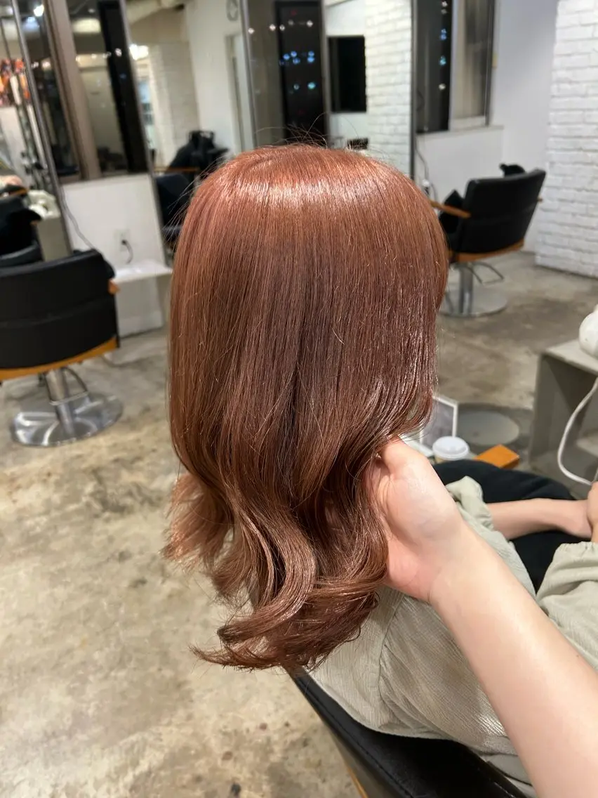 セミロング カラー 羽成 優衣菜のヘアスタイル