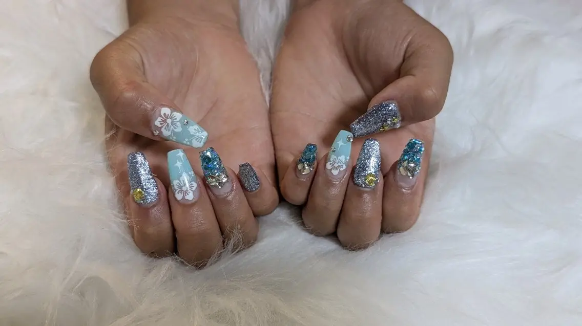 ネイル 💅salon tiele✨️Ayaのネイルデザイン