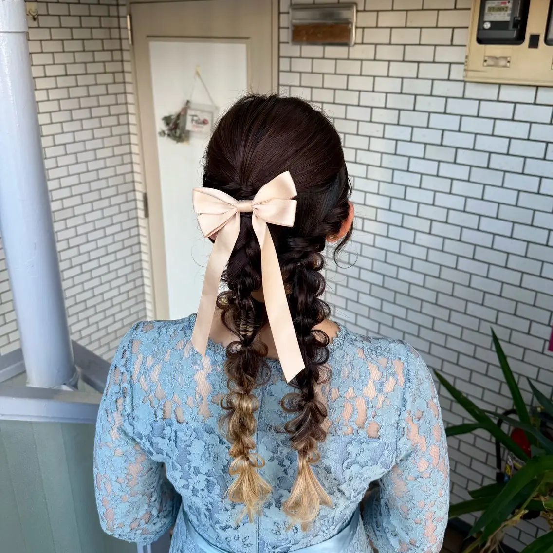 ロング ヘアアレンジ 成人式 ハーフアップ 結婚式・ブライダル 卒業式のヘアスタイル 褒められヘアメイク /‎ボブ女子🐶みおのヘアスタイル
