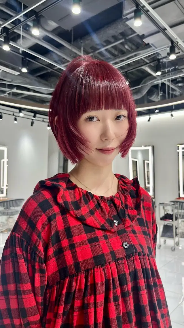 ショート ヘアカラー 石塚 瑛里菜のヘアスタイル