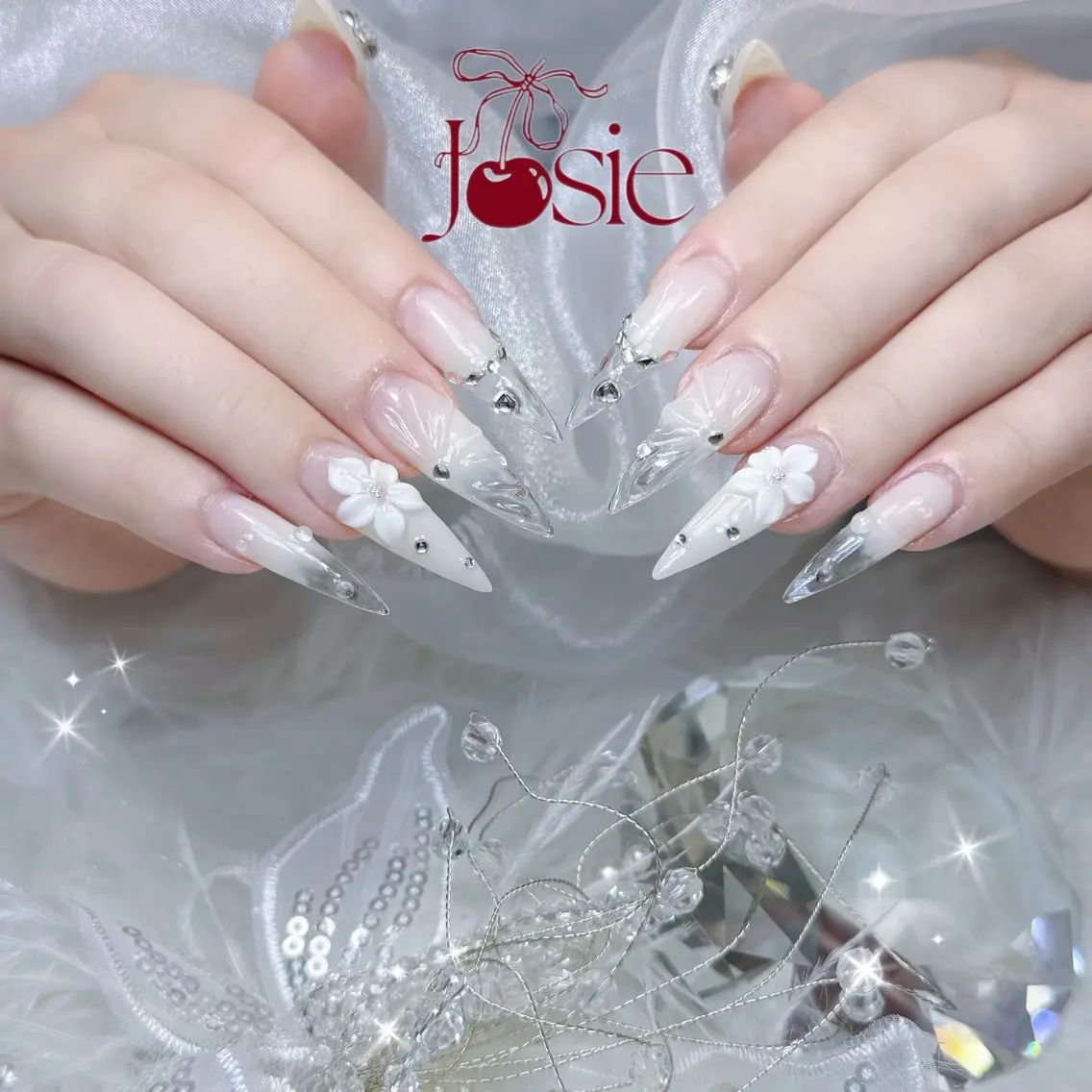ネイル フレンチネイル ガーリー ガラスフレンチ 氷ネイル・うるうるネイル キラキラネイル ハンドネイル JOSIE nail studioのネイルデザイン