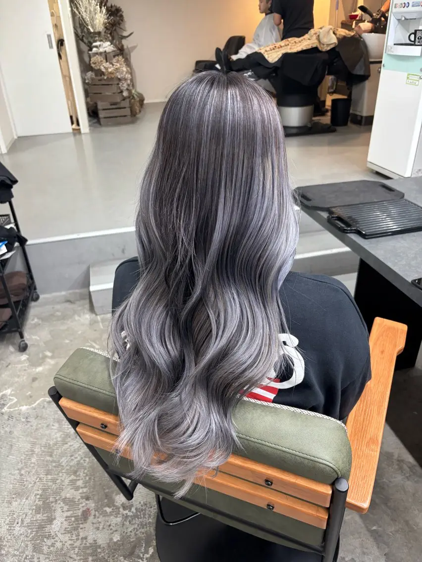 ロング レイヤーカット nico麻生　長谷川 裕月のヘアスタイル