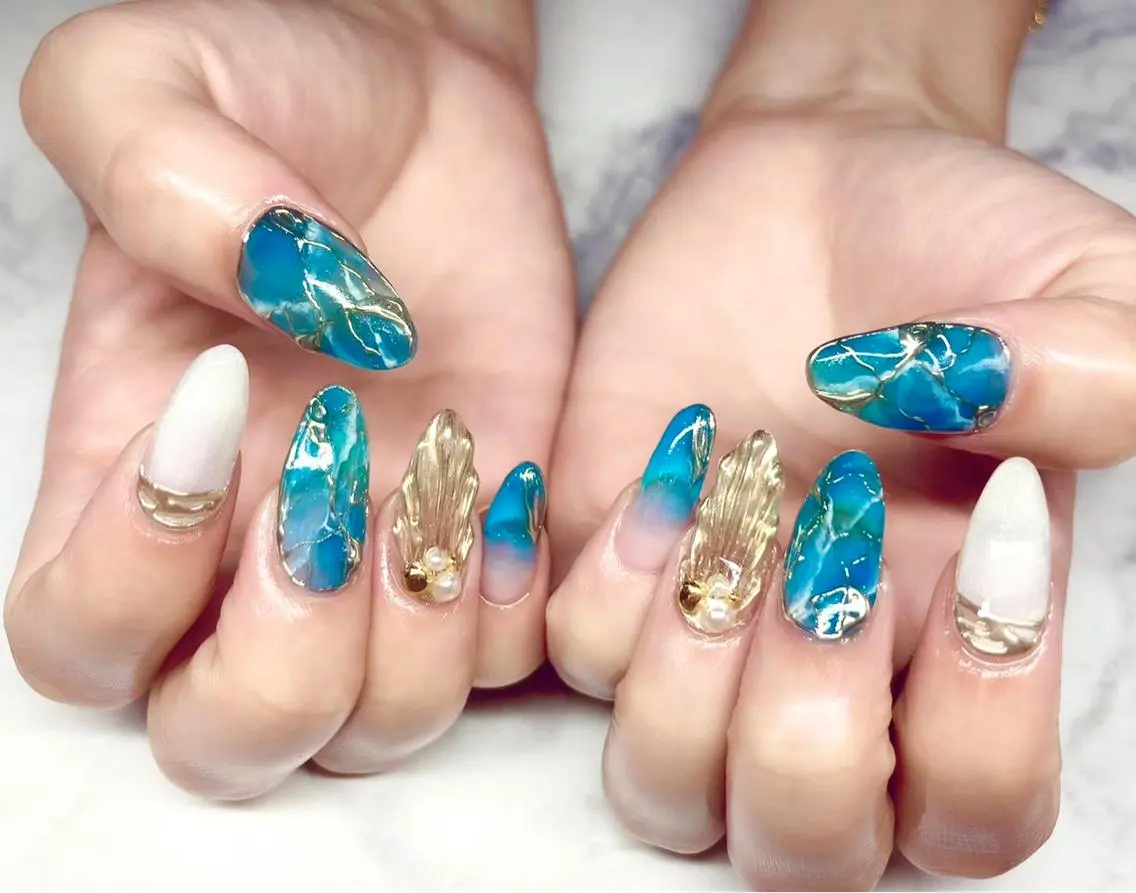 ネイル フレンチネイル ジェルネイル ガラスフレンチ 氷ネイル・うるうるネイル ミラーネイル ハンドネイル Nail&eye Belire 新宿のネイルデザイン