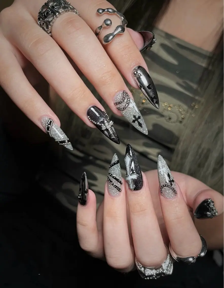 ネイル ガーリー キラキラネイル 韓国ネイル ロングネイル シンプルネイル ハンドネイル Genie Mika Nailsのネイルデザイン