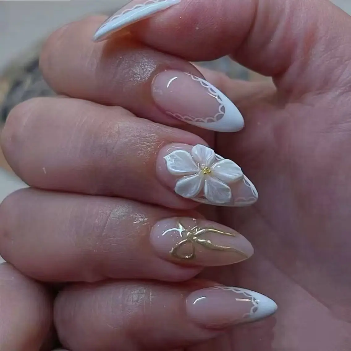 ネイル オーロラネイル フラワーネイル フットネイル フレンチネイル ジェルネイル ハンドネイル BabyYouMi nailのネイルデザイン
