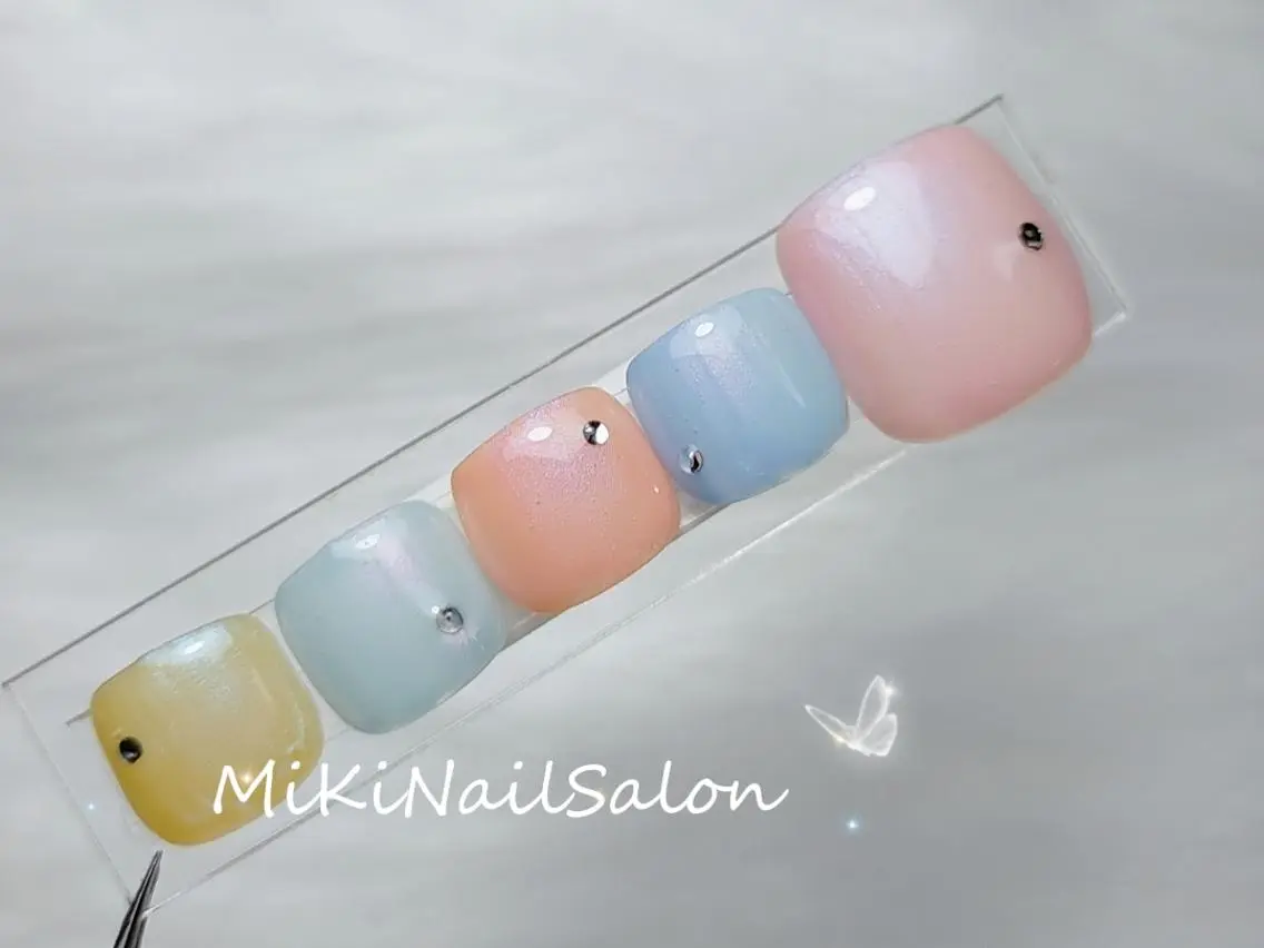 ネイル フットネイル 🎀Yumi✨ ミキネイルサロン池袋のネイルデザイン