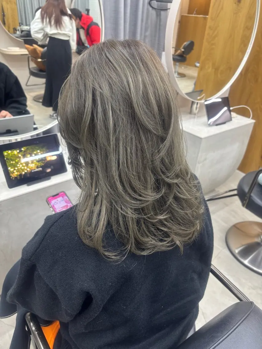 セミロング カラー アッシュ オリーブアッシュ Rui /中野/モデル募集中のヘアスタイル