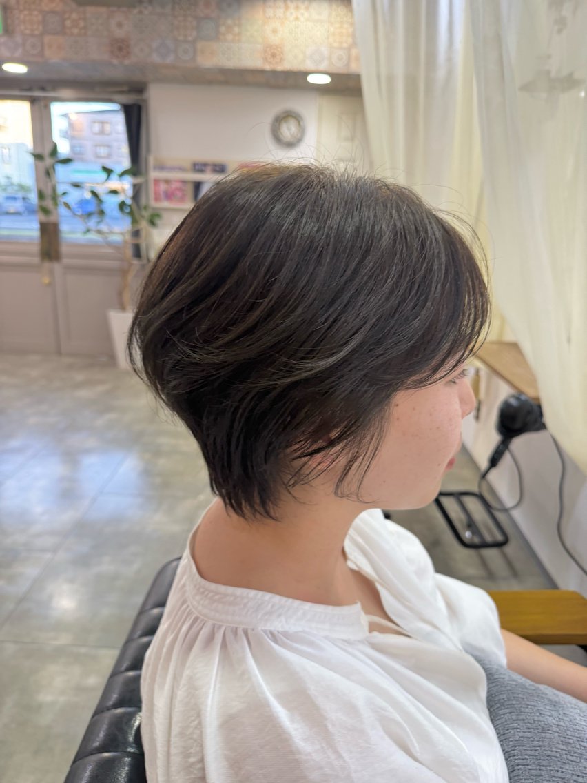 ショート 荒牧 絵美のヘアスタイル