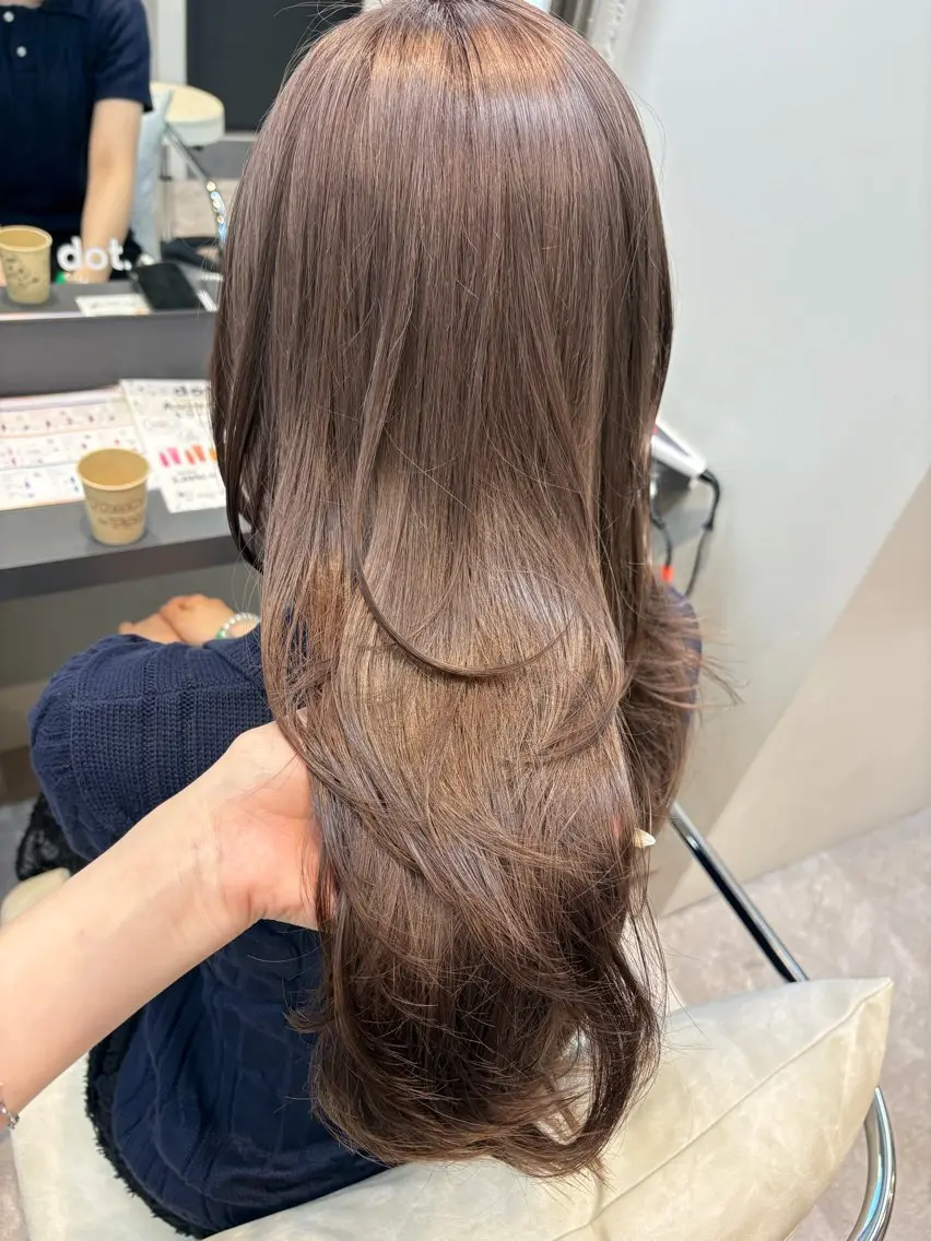 ロング カラー 🍀カラー特化透明 感ベージュ｜けいなのヘアスタイル