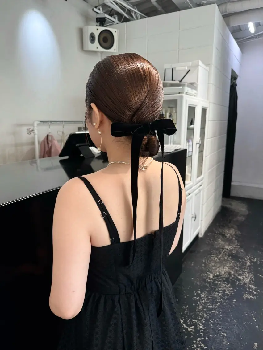 ミディアム ヘアセット 艶ハイトーン/ヘア アレンジAYAKAのヘアスタイル