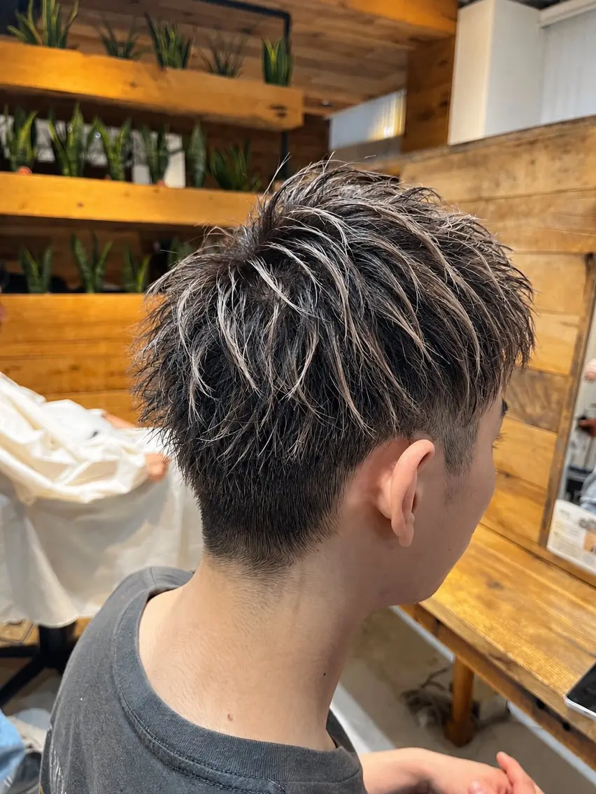 メンズ限定ハイライト¥16500→¥9900⭐️の写真