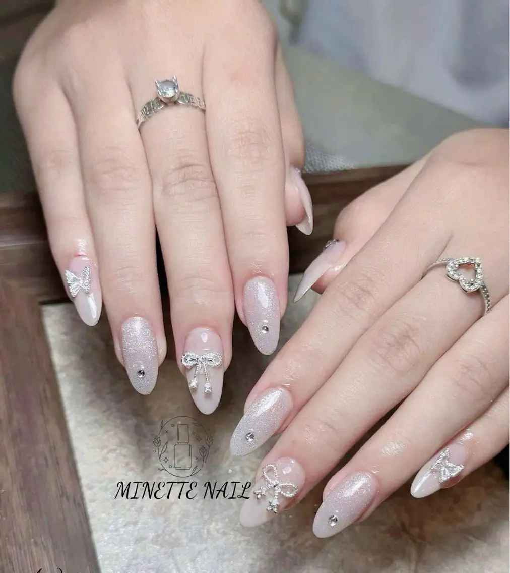 ネイル フレンチネイル ジェルネイル マグネットネイル 持ち込み ニュアンスネイル ハンドネイル Minette Nailのネイルデザイン