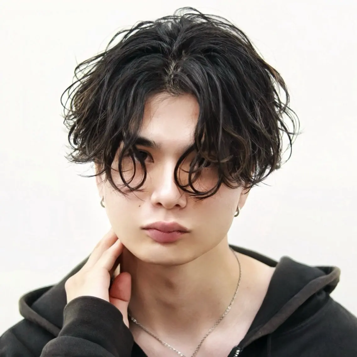 ミディアム パーマ ヘアアレンジ メンズ ミディアムパーマ メンズパーマ カット パーマ トリートメント メンズメッシュパーマ 😈 RIKU渋谷のヘアスタイル