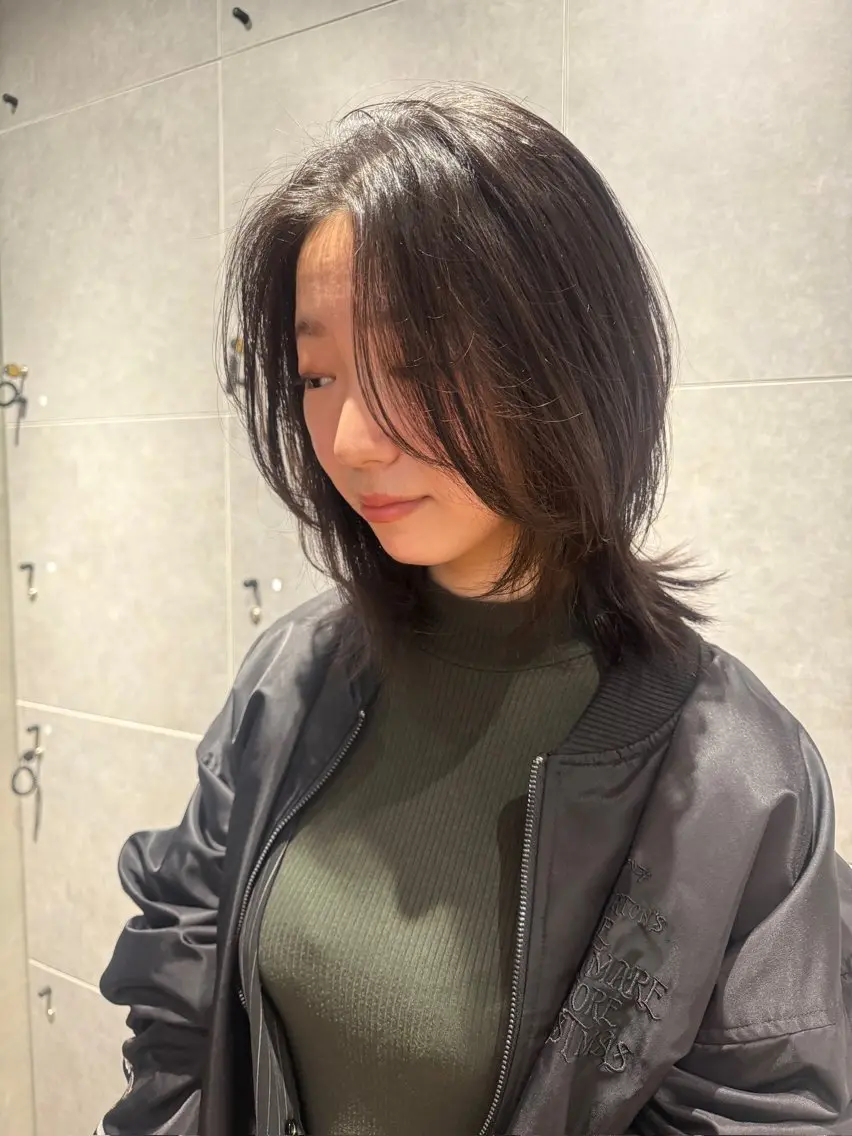 ミディアム 🤍透明感カラー🤍 三浦瑠璃のヘアスタイル