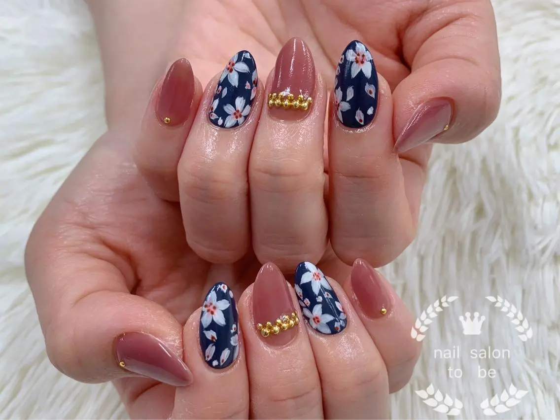 ネイル Nail Salon To Beのネイルデザイン