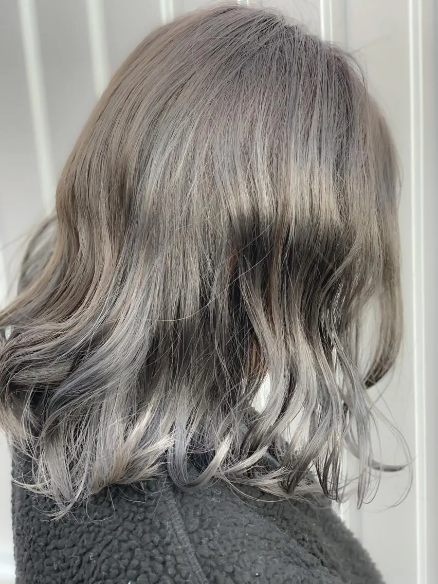 いつでもOK！特別価格カット＋ブリーチありのダブルカラーの写真