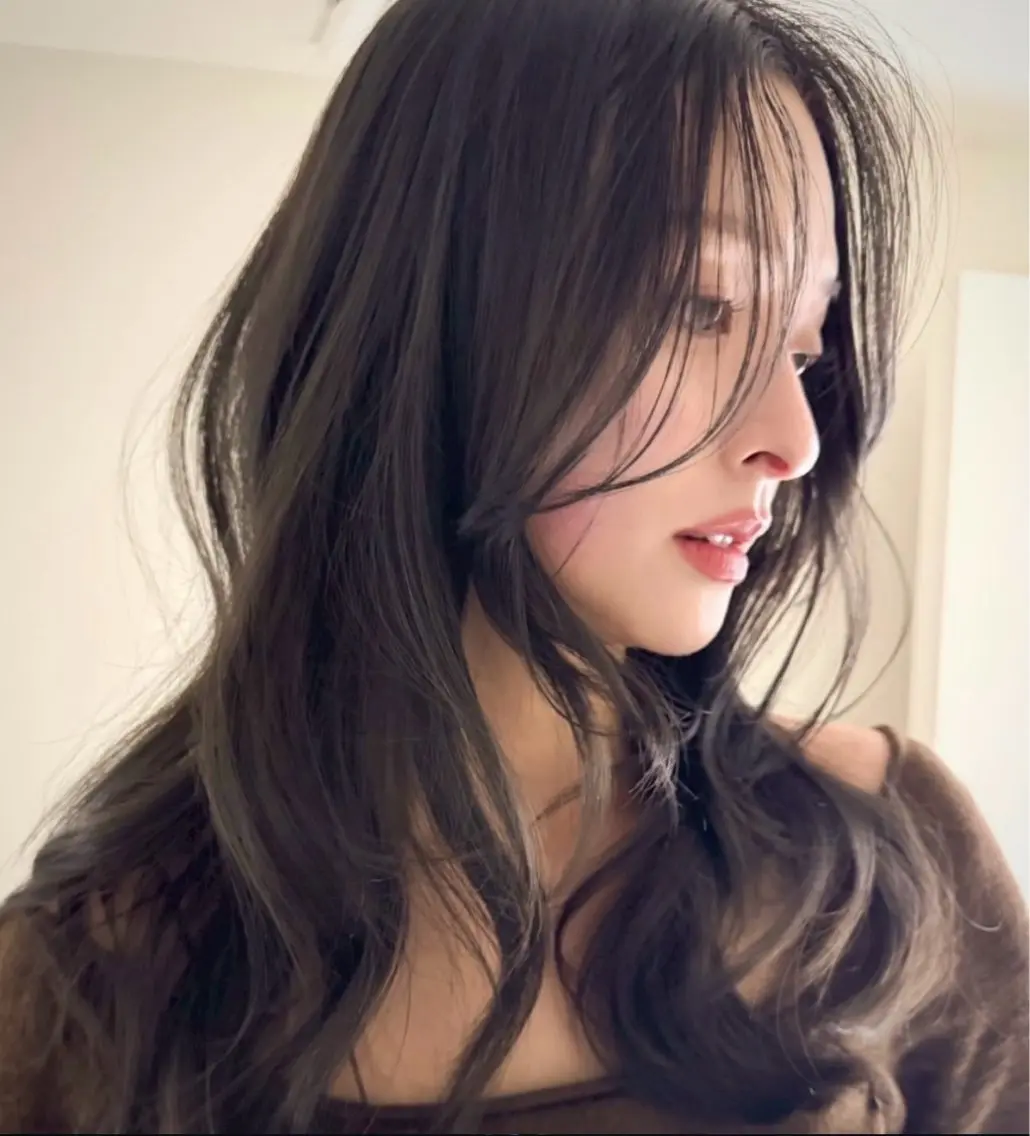 ロング レイヤーカット トリートメント 盛れるレイヤーカット jilblanカホのヘアスタイル