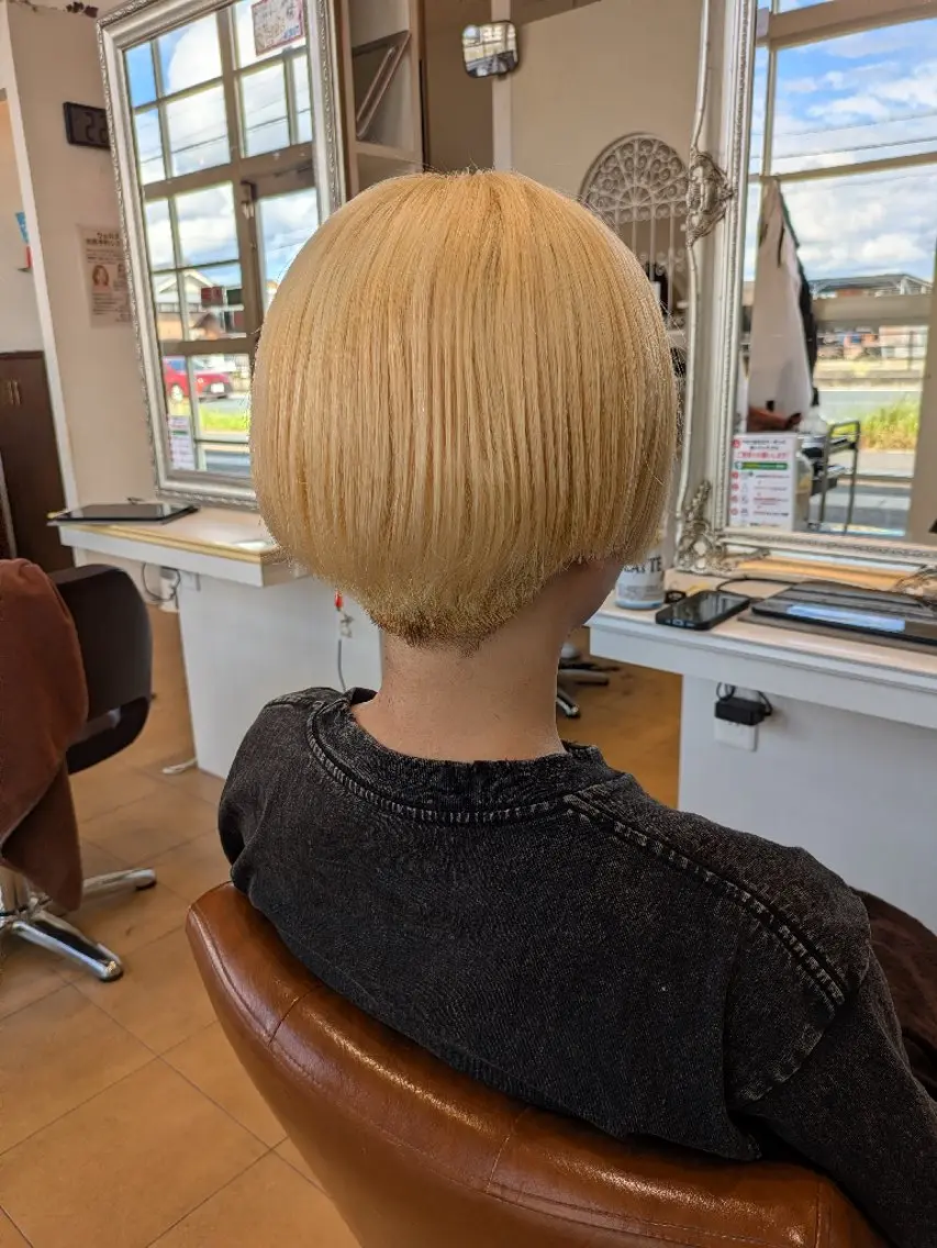 ショート 本多 いぶきのヘアスタイル