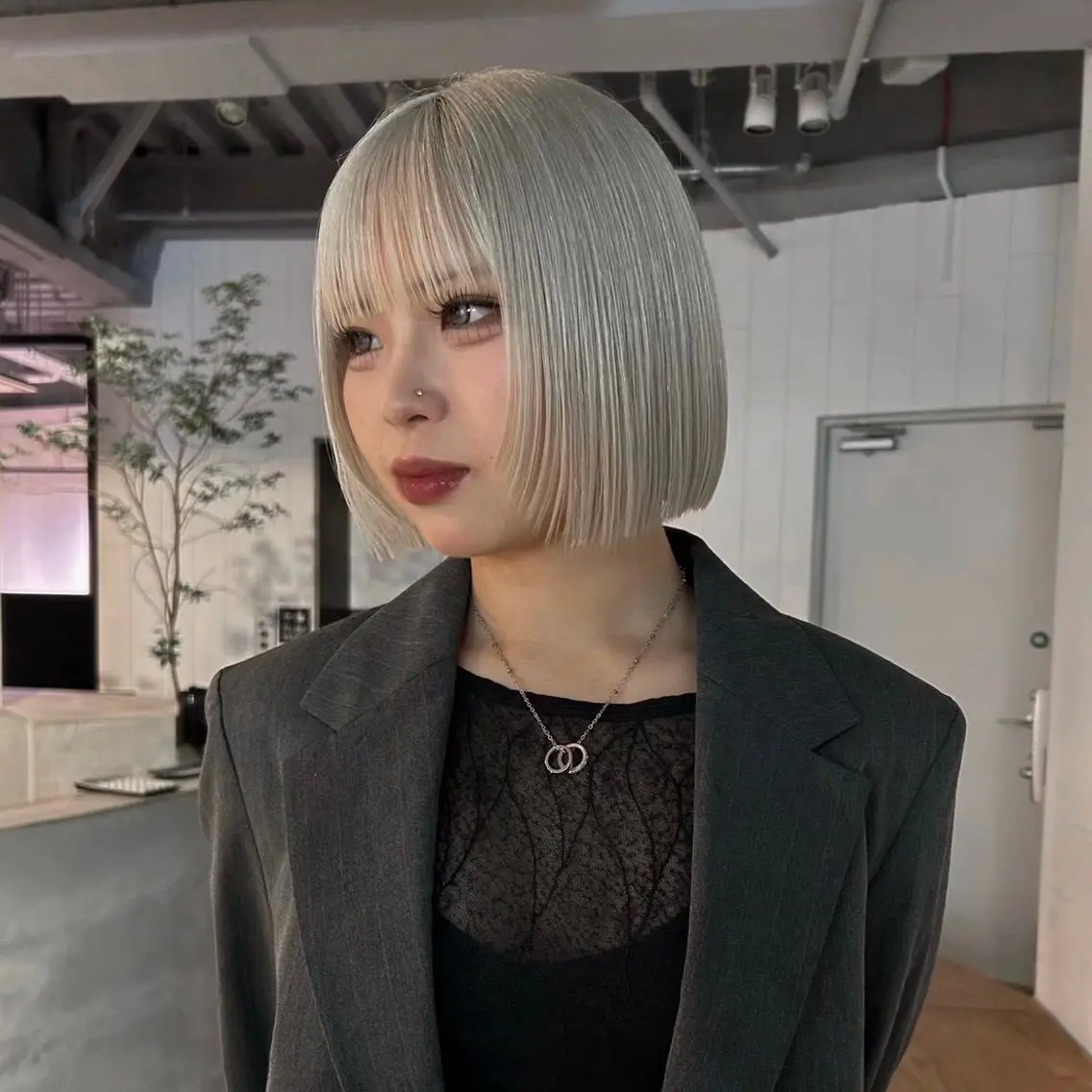 ショート 切りっぱなしボブ ボブ 似合わせカット ボブ特化 /ハイトーン【あい】のヘアスタイル