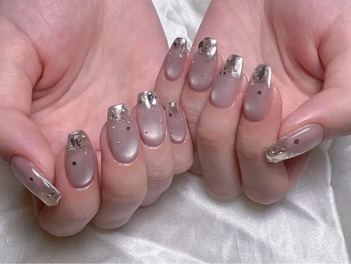 ネイル アニマル柄 ボルドー ブラウン チークネイル フレンチネイル ハンドネイル Rin Nail 新大久保店のネイルデザイン