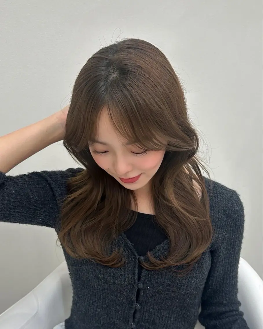 ミディアム 丸山 心 / 艶カラーのヘアスタイル
