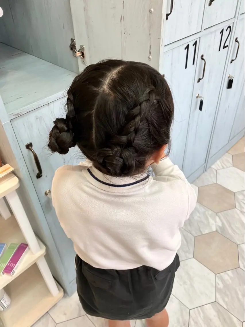 セミロング ヘアアレンジ お団子ヘア 浜田 希々香のヘアスタイル