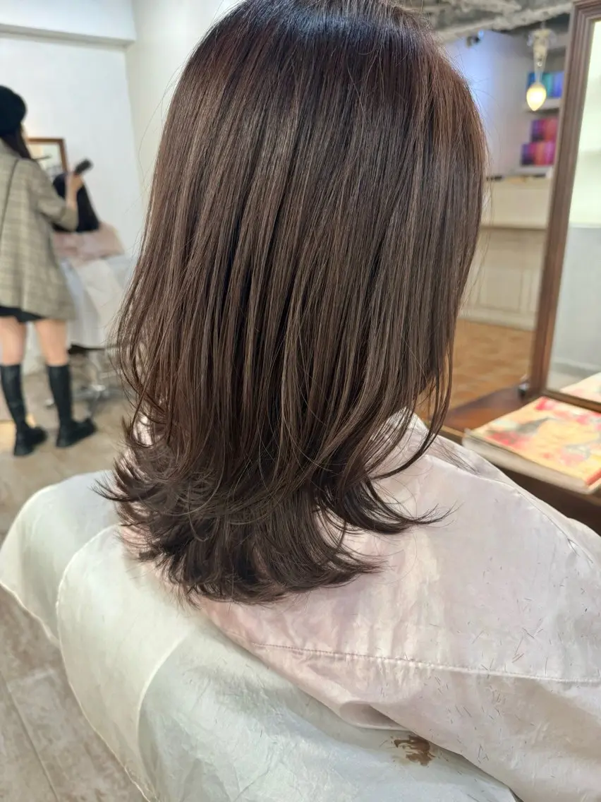 ミディアム カット レイヤーカット 中屋光貴のヘアスタイル
