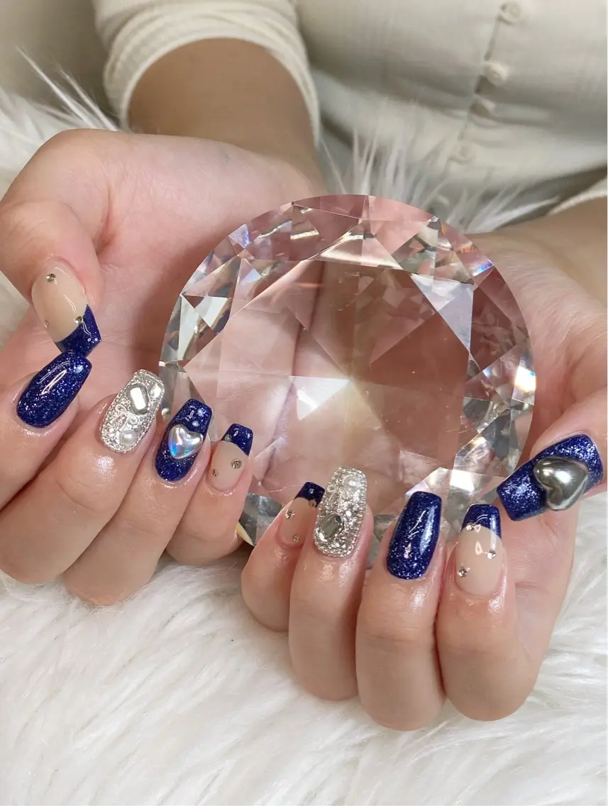 ネイル アートネイル ブルー ガーリー ハート キラキラネイル ハンドネイル Kanako 💫のネイルデザイン