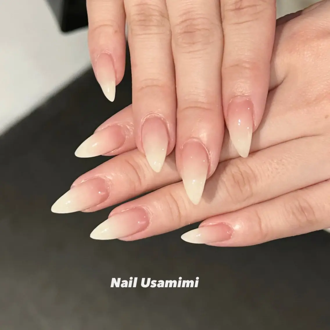 ネイル グラデーション ワンホンネイル ハンドネイル 本町NailUsaM imi MOMOKAのネイルデザイン