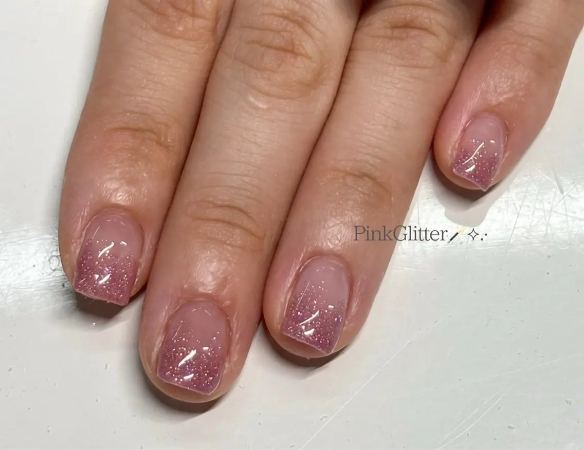 ネイル ラメ(グリッター) ラメグラデーション スクエアネイル ハンドネイル 3Qnail Homboのネイルデザイン