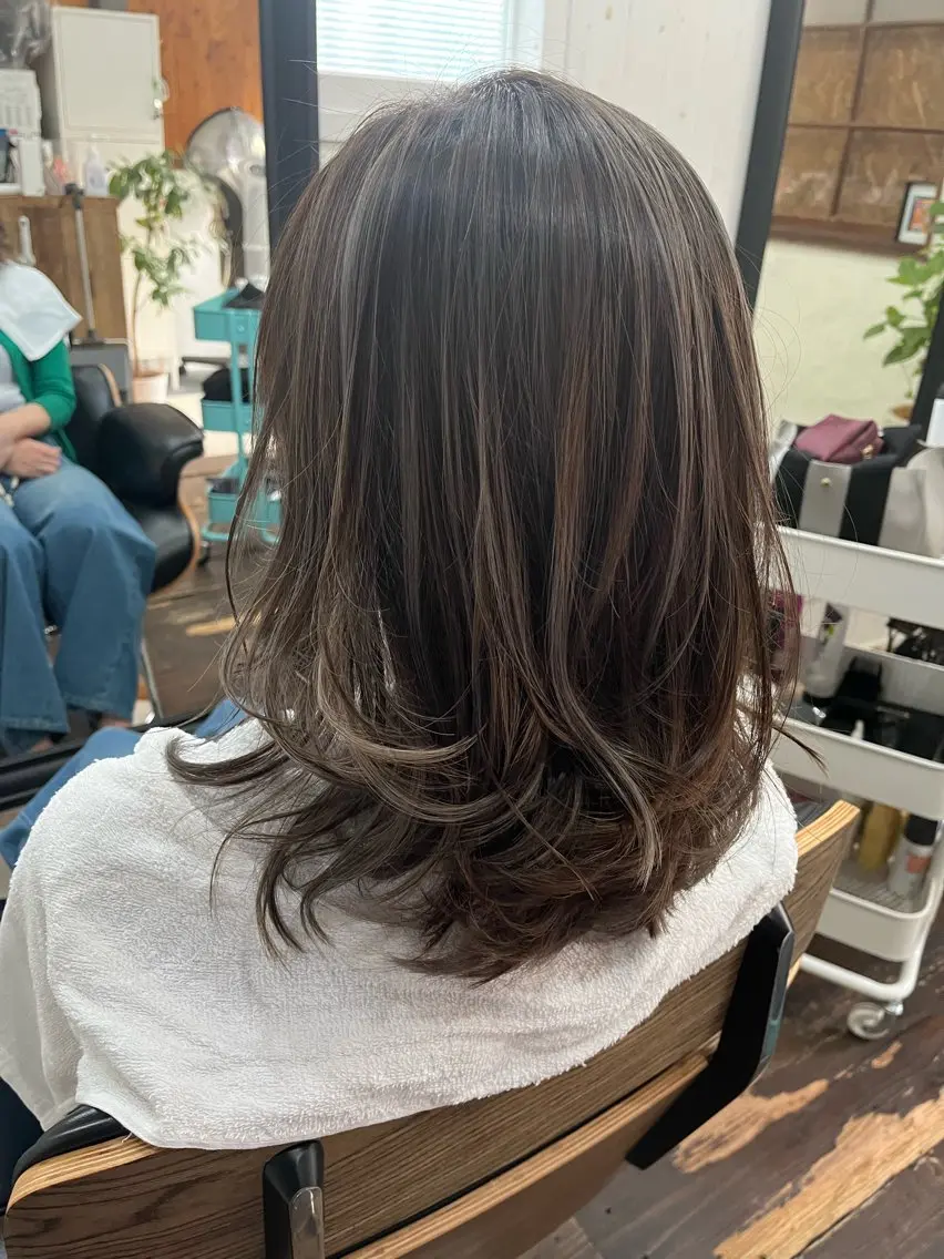 ミディアム 紙屋 隼人のヘアスタイル