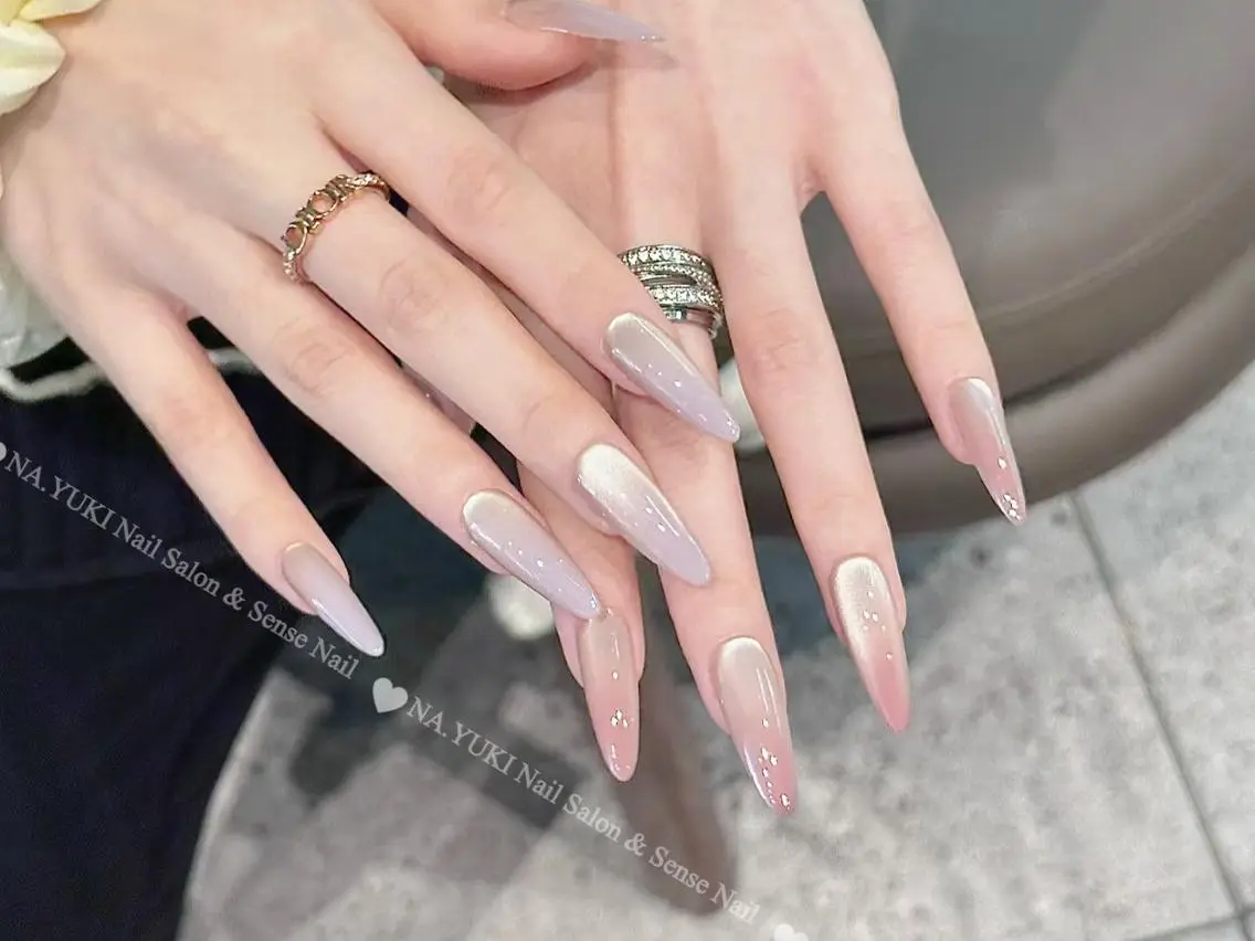 ネイル Mina. 🦢のネイルデザイン