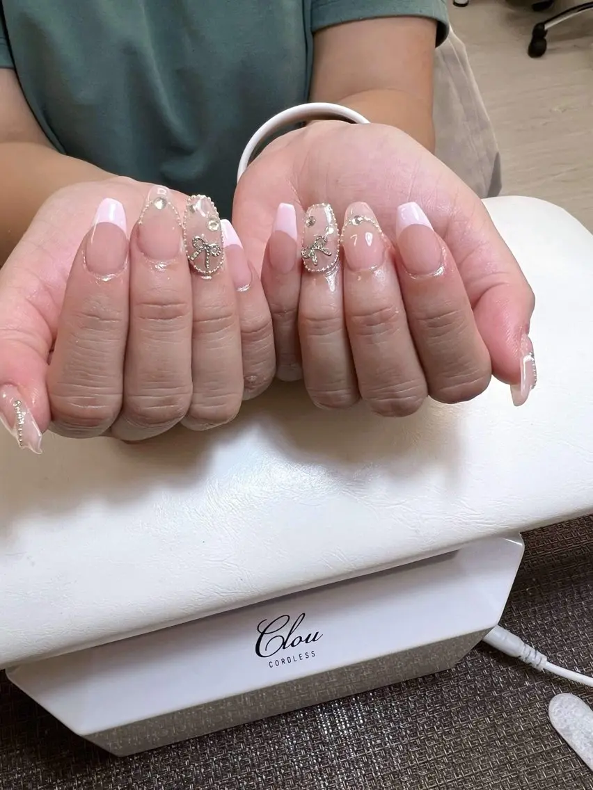 ネイル ハンドネイル ハンドケア Anh Nail 歌舞伎町のネイルデザイン