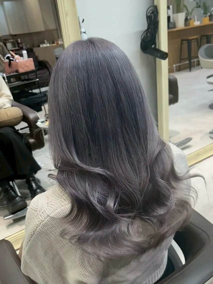 ロング カラー ヘアカラー トリートメント 【暖色カラー＋ブリー チ特化】💟まなみのヘアスタイル