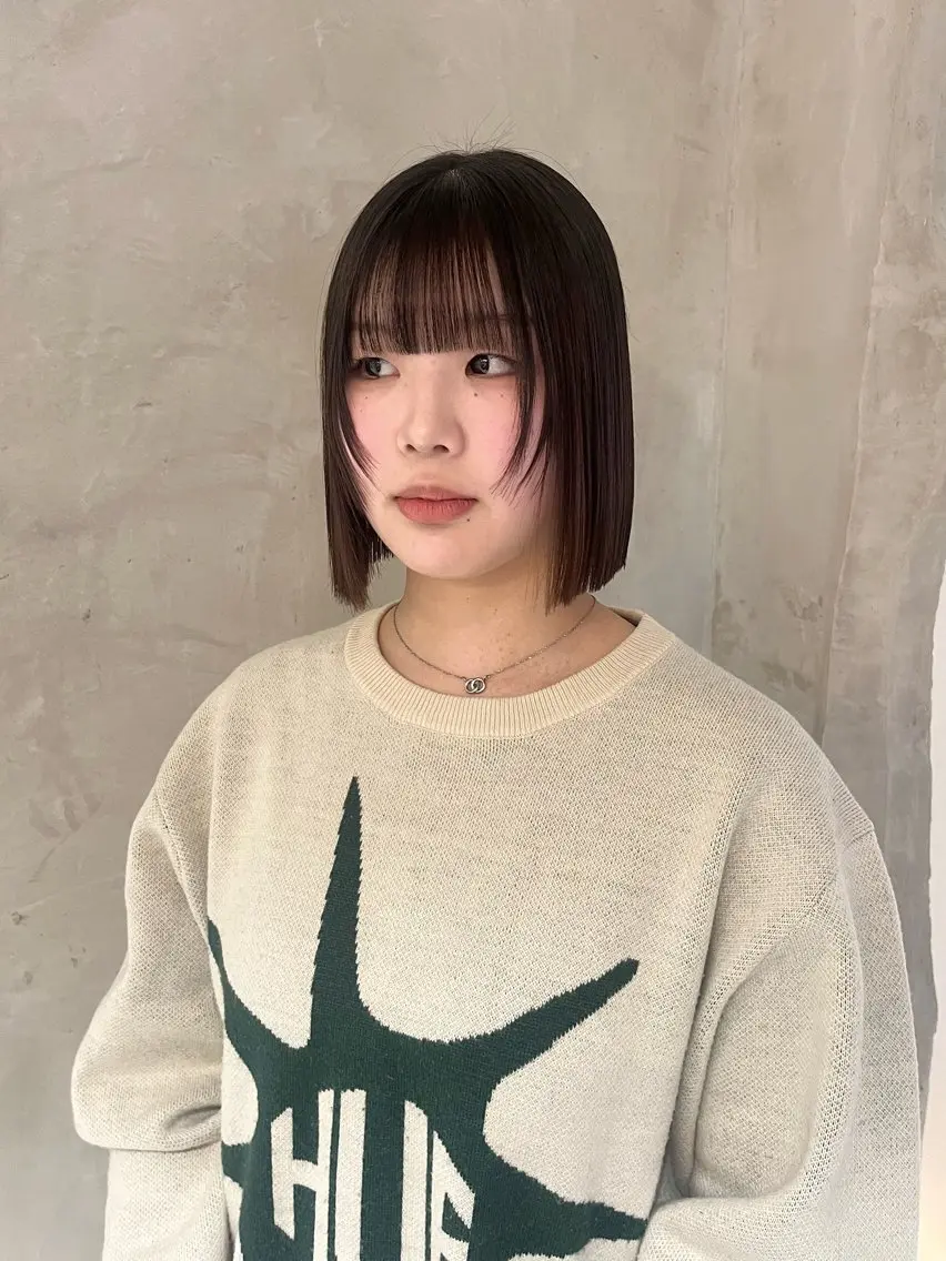 ミディアム カット トリートメント 切りっぱなしボブ/ 艶カラー/綾莉のヘアスタイル