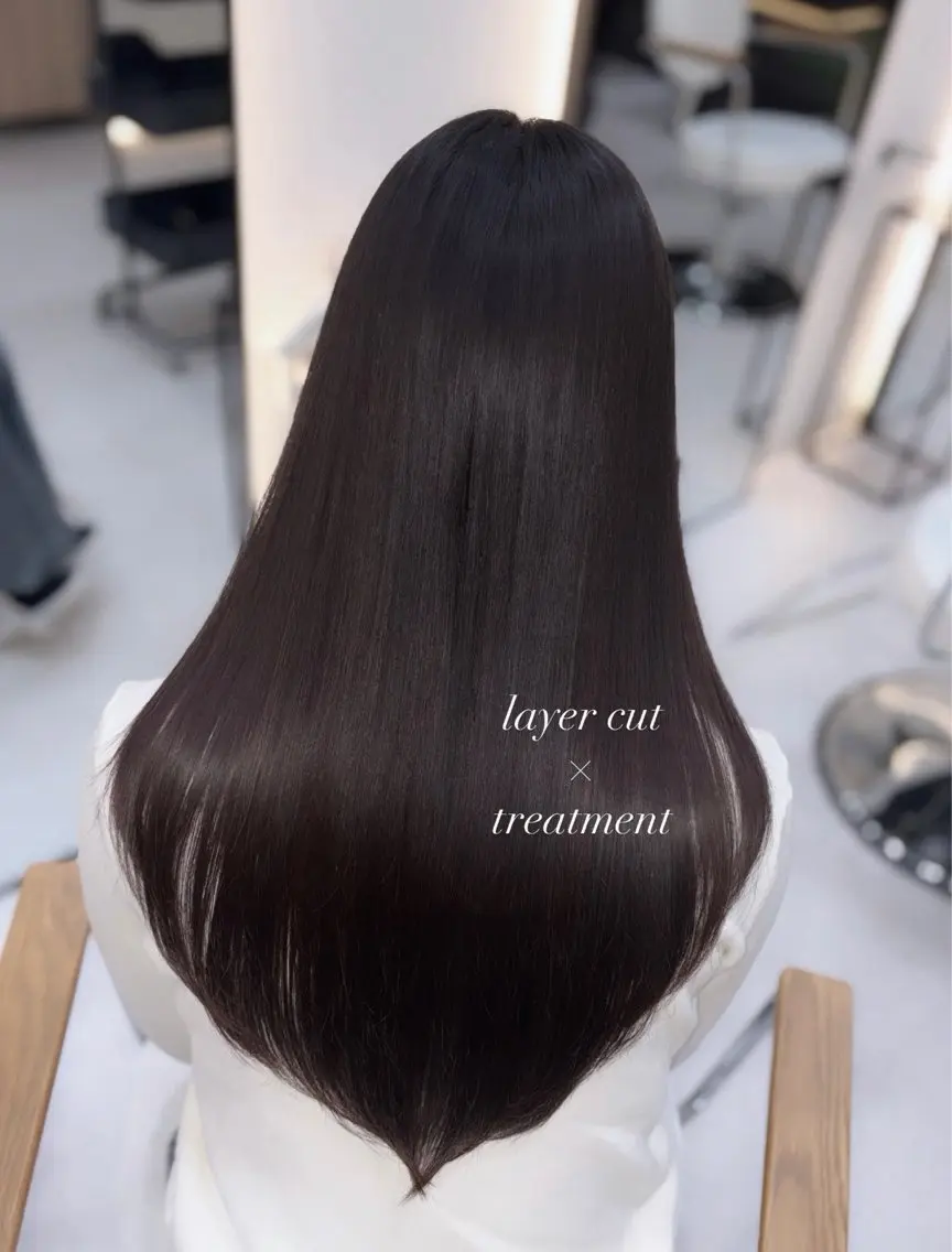 ロング カラー レイヤーカット カット ヘアカラー トリートメント 艶髪・透明感カラー・ 韓国ヘア・Yuriのヘアスタイル