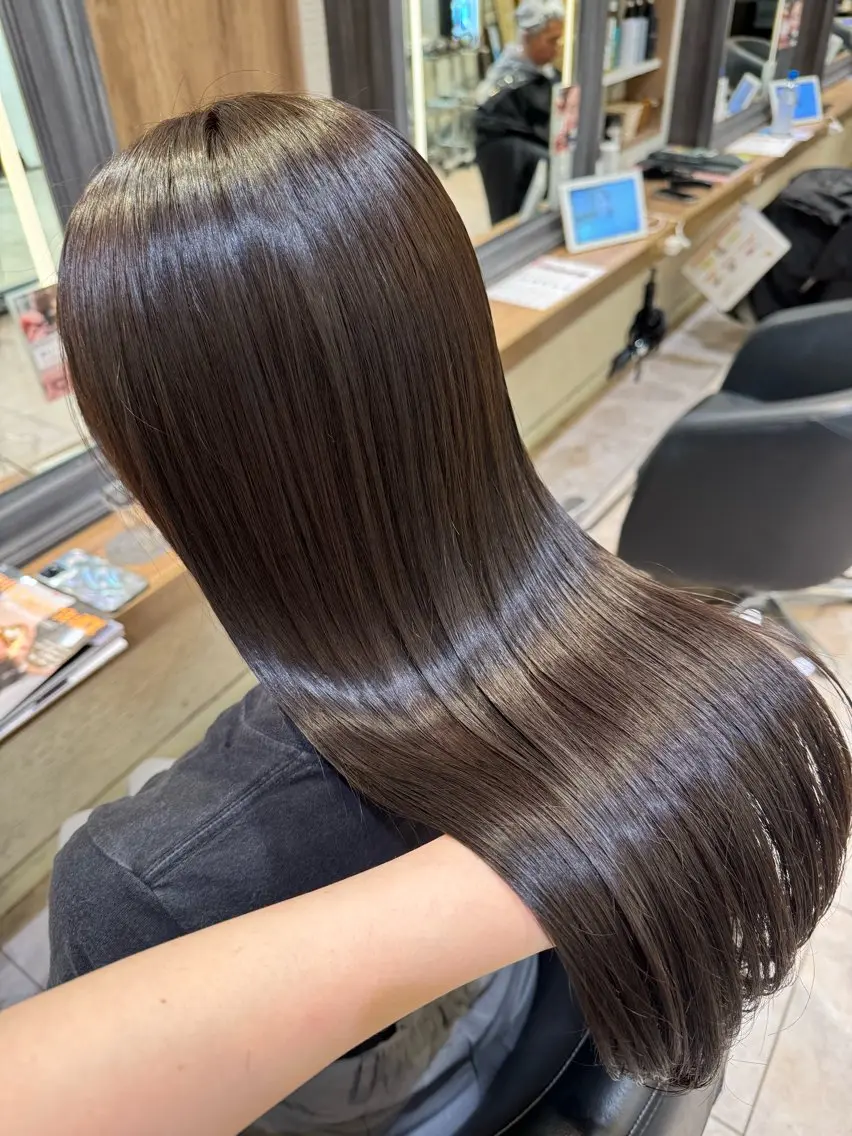 ロング カラー ヘアカラー トリートメント さら艶レイヤーカット 🩶Suzuneのヘアスタイル