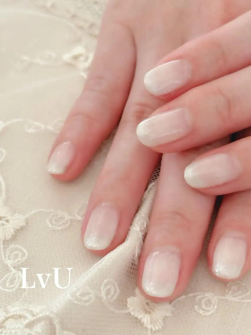 ネイル グラデーション LvU(ラブユー) Asayamaのネイルデザイン