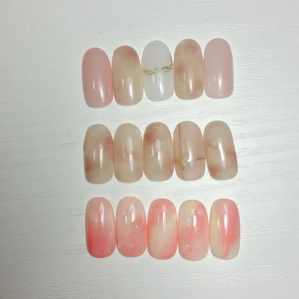 ネイル フットネイル 氷ネイル・うるうるネイル マグネットネイル ニュアンスネイル シンプルネイル ハンドネイル nail salon anoneのネイルデザイン