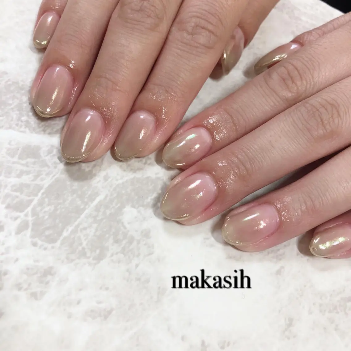ネイル オーロラネイル ミラーネイル シンプルネイル 濱田 美菜子のエステ・リラクイメージ