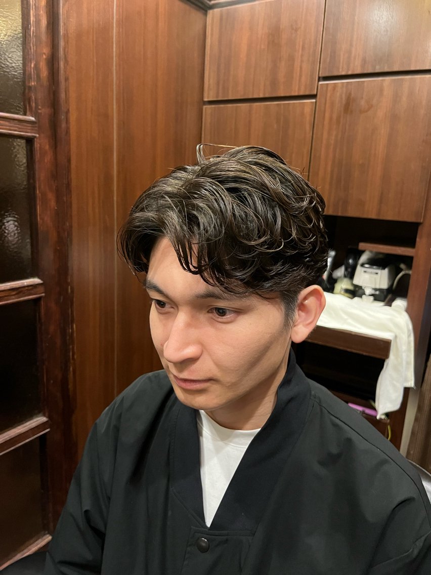 パーマ メンズ ヒロ銀座川崎 志田健介のヘアスタイル