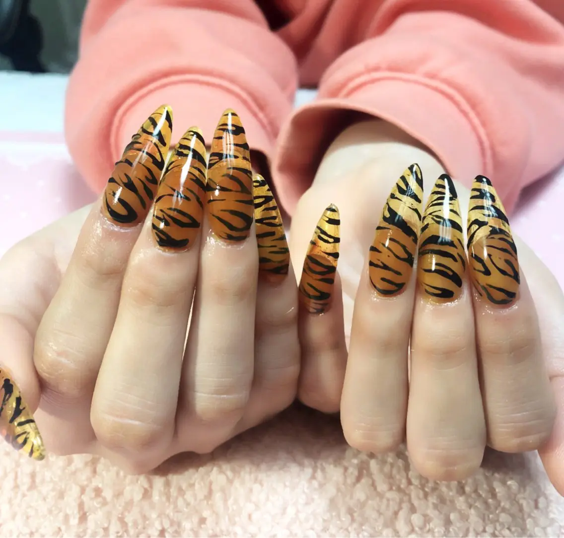 ネイル ＧＬAD グラットのネイルデザイン