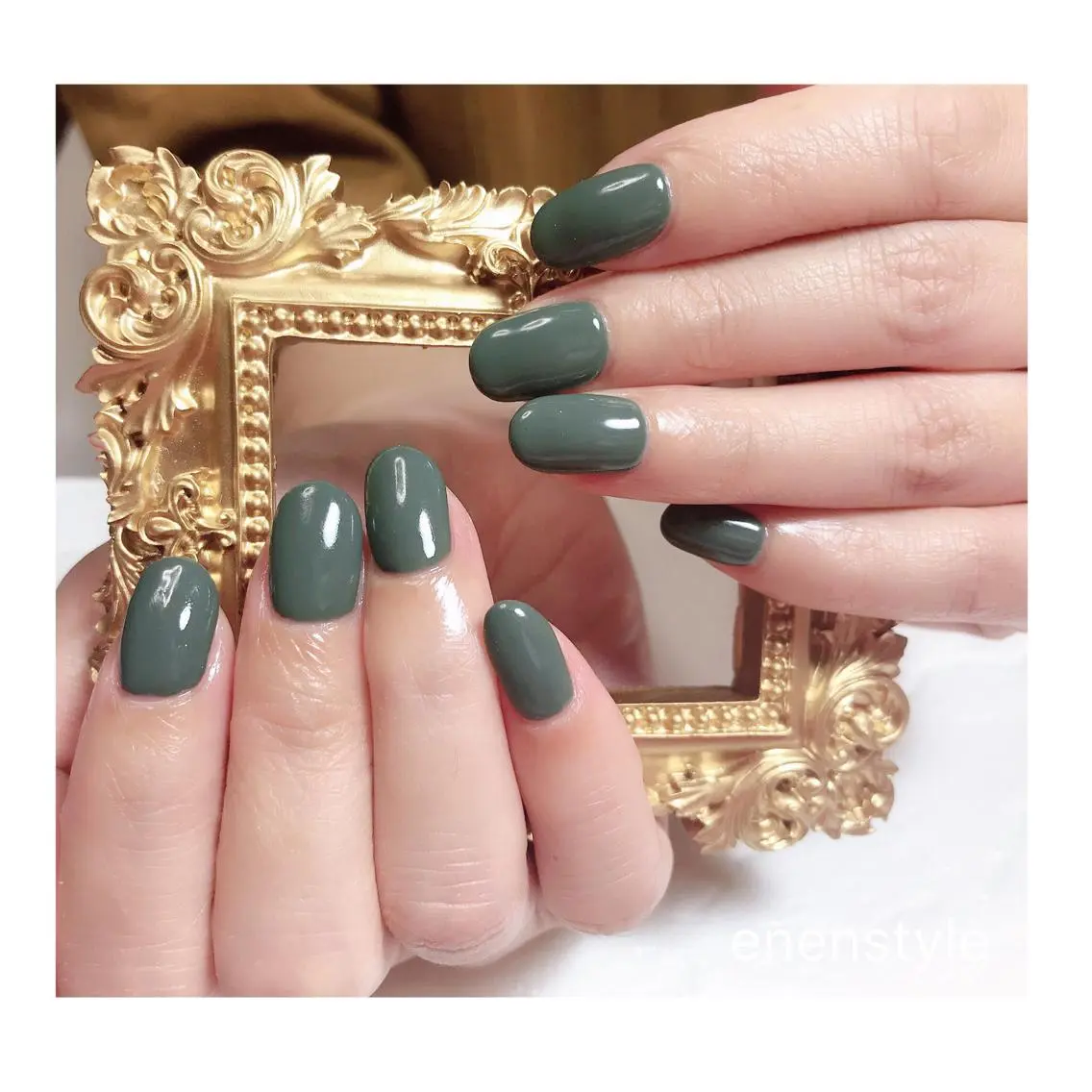 ショート ネイル ジェルネイル グリーン ニュアンスネイル オフィスネイル シンプルネイル 🐾enen style 🐾のネイルデザイン